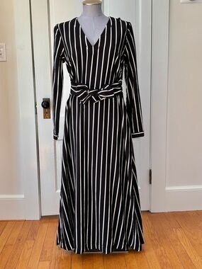 LOFT Black and White Vertical Stripe Long Sleeve Wrap Dress Size 6